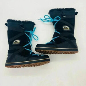Sorel Black Lace Up Women’s Boots with Faux Fur and Aqua Laces Size 10